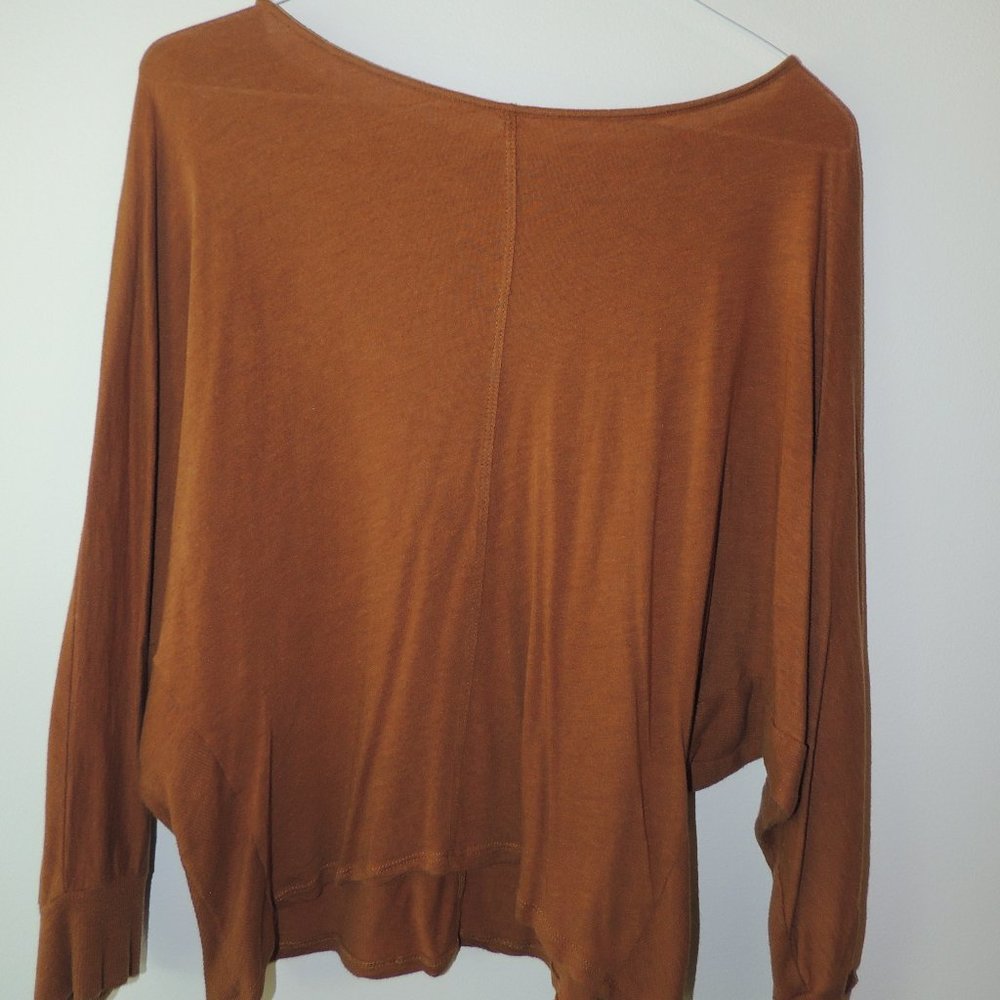 Cropped Fall Shirt - Picture 3 of 5